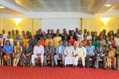 Photo de famille des lauréats des régions du Sud, Sud-ouest et de l’Est sur la GUSP avec les Facilitateurs, Septembre 2023